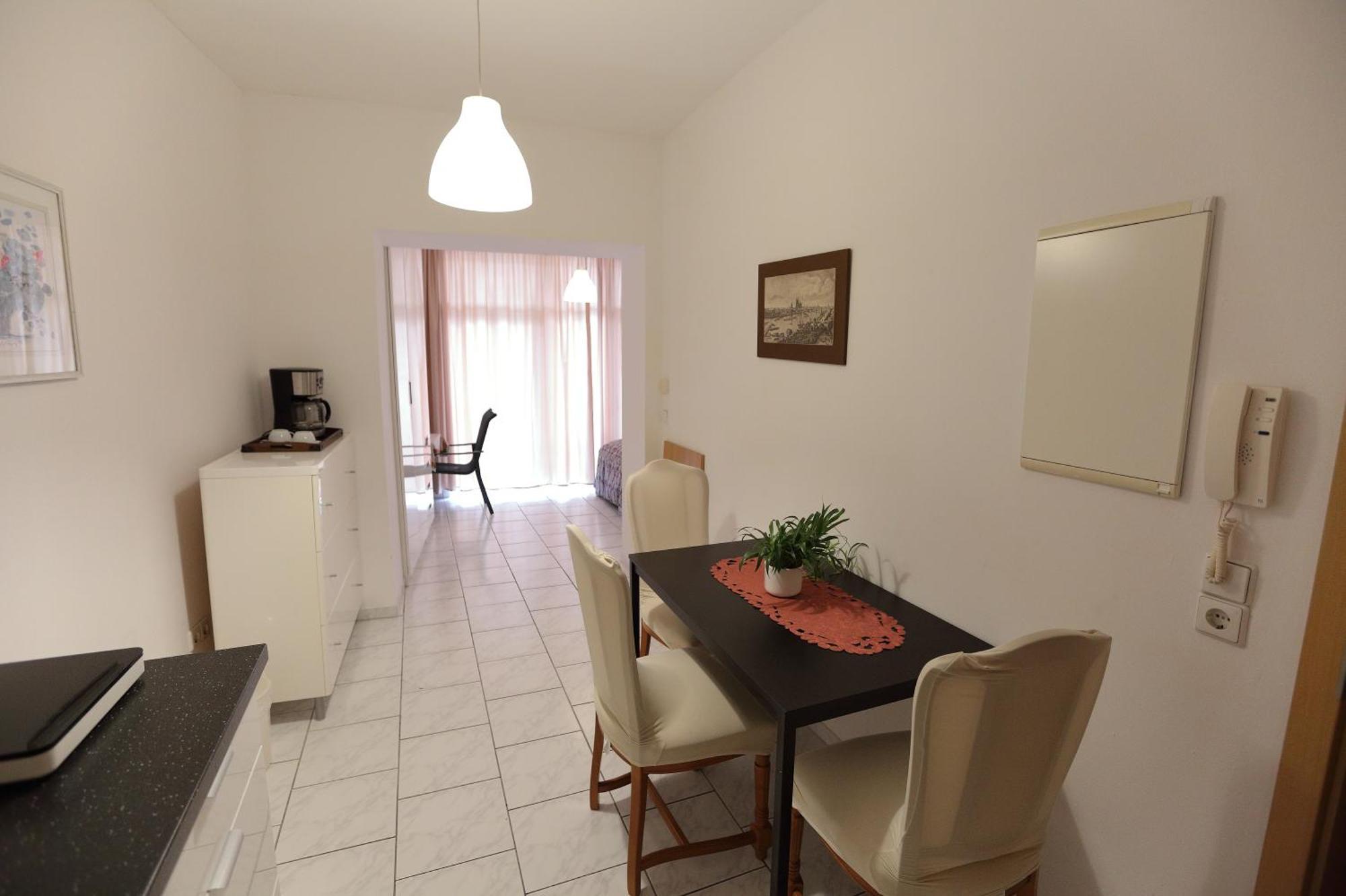 Brühl City-Wohnung 2 מראה חיצוני תמונה